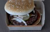 Joven desarrolla insuficiencia renal tras comer hamburguesa de McDonald's