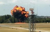 Se estrella avioneta en aeropuerto al este de Londres (Video)