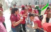 Dispersan con extintores protesta de docentes en Yucatán (Video)