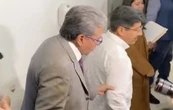 Monreal jala del brazo al nuevo presidente de la Corte y lo tunden en redes (Video)