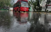 Chubascos y lluvias fuertes este jueves en más de 20 entidades; llega la onda tropical 11