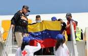 Aterrizan en Venezuela casi 250 migrantes procedentes de México tras deportación desde EU (Video)