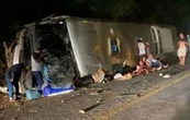 Choque de autobús en el noreste de Brasil deja 15 muertos