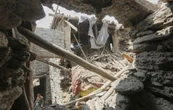 Rescatistas buscan sobrevivientes tras terremoto en Afganistán; hay más de mil 400 muertos