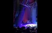 Se cae pantalla gigante durante el concierto sinfónico de El Tri en el Auditorio Nacional (Video)