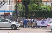 Trabajadores del PJF protestan contra la reforma afuera de la sede de la plenaria de Morena (Video)