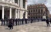 Desalojan a vendedores ambulantes de la explanada de Bellas Artes (Video)