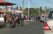 Habitantes de Tianguistenco linchan al presunto secuestrador de una maestra