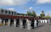 Policías resguardan Congreso de la Unión para la toma de protesta de Sheinbaum