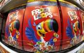 Manifestantes exigen a Kellogg's que retire colorantes artificiales de Froot Loops y otros cereales