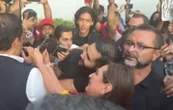 Abuchean a Xóchitl Gálvez en la Universidad de Guadalajara (Videos)