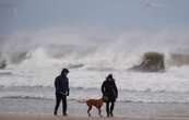 Viento, lluvia y riesgo de inundaciones amenazan las celebraciones de Año Nuevo en Reino Unido