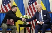Biden se disculpa con Zelenskyy por una demora en el envío de armas que permitió avances de Rusia