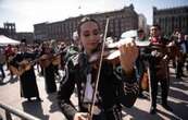 Mariachis logran récord Guinness en el Zócalo de la CDMX (Fotogalería y video)