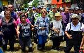 Entre reclamos, Delfina Gómez recorre inundaciones en Chalco; van 19 días con afectaciones