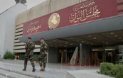 En medio de secuelas de la guerra, Irak elige al kurdo Nizar Amidi como su presidente