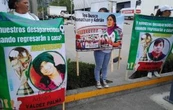 Gobierno de Puebla obstruye a familiares de desaparecidos que se manifiestan en el España-Perú