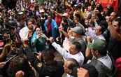 CNTE mantiene en suspenso si levanta o continúa su protesta