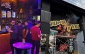 Profeco suspende bar tras denuncias por cobro obligatorio de propina de 20%