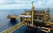 Pemex y CFE ponen en riesgo a México, alerta S&P; rebaja sus perspectivas