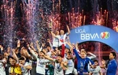 Cruz Azul remonta para vencer a Pumas y conquistar su décimo título en la Liga MX