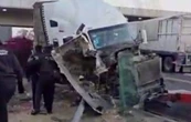 Tráiler choca contra caseta de cobro en Tepotzotlán tras presunto asalto