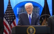 Trump quiere imponer arancel del 15%, frente al 10% que anunció tras fallo de Corte Suprema