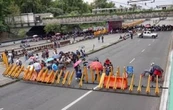 CNTE bloquea Circuito Interior en ambos sentidos
