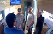 Presunto boxeador amateur golpea brutalmente a guardia de seguridad en Nuevo León (Video)