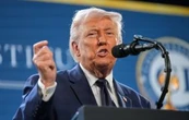 Trump anuncia que mantendrán bloqueo al estrecho de Ormuz hasta que termine "transacción con Irán"