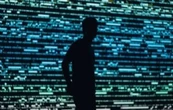 Alertan que China ofrece empleos falsos por internet con fines de espionaje