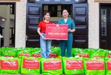 Chi nhánh Lotteria Việt Nam miền Trung gửi 1.000 phần quà tới nhân dân Huế