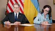 Tin tức thế giới 1-5: Ukraine, Mỹ ký xong thỏa thuận khoáng sản; 'Khủng bố' cháy rừng ở Israel