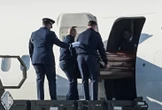 Linh cữu Charlie Kirk được đưa về quê nhà bằng chuyên cơ Phó Tổng thống Mỹ