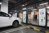 Bắc Kinh: Bãi đỗ xe phải có trạm sạc điện, gần cao tốc phải có trạm sạc siêu nhanh