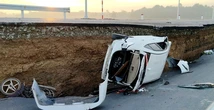 Ô tô, xe máy rớt xuống hố sụp lún đường ở Tây Ninh: 6 người phải cấp cứu