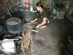 Đang đun nước trong bếp thì bị sét đánh