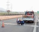Khắc phục bong tróc mặt đường, hư khe co giãn cao tốc Vĩnh Hảo - Phan Thiết