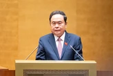 Quốc hội quyết miễn thị thực cho người nước ngoài diện ưu đãi phát triển kinh tế