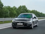 Tin tức giá xe: Honda Accord giảm tới 280 triệu, giá thực tế nay đã rẻ hơn Toyota Camry