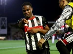 Sốc với giá trị đội hình của Grimsby Town - đội bóng đánh bại Man United