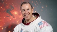 Phi hành gia huyền thoại Mỹ Jim Lovell qua đời ở tuổi 97