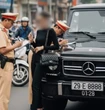 Dùng AI dựng cảnh bị xử phạt giao thông: 'Sống ảo' nhưng dễ hậu quả thật