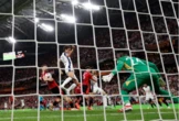 Thủ môn Onana bị chỉ trích 'dở nhất lịch sử' sau khi Man United bại trận ở Europa League