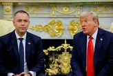 Ông Trump: Mỹ phải hủy thỏa thuận thuế với các nước và 'nghèo đi' nếu chính quyền thua kiện