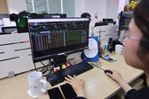 Ủy ban Chứng khoán yêu cầu giám sát chặt cổ phiếu tăng giảm mạnh