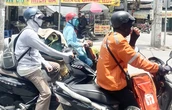 Ngày nóng hầm hập, chiều tối mưa lớn, giữ sức khỏe ra sao?
