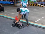 Kịch tính màn tranh tài xe mô hình của sinh viên