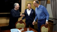 Làm rõ tin đồn Tổng thống Pháp Macron giấu cocaine trên tàu đi Kiev