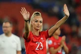 Nữ cầu thủ được bảo vệ nghiêm ngặt ở Euro 2025 vì 'quá nóng bỏng'